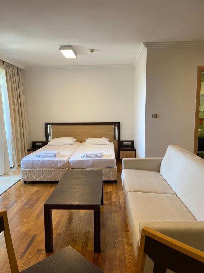 Private Apartments In Emerald Ravda ภายนอก รูปภาพ