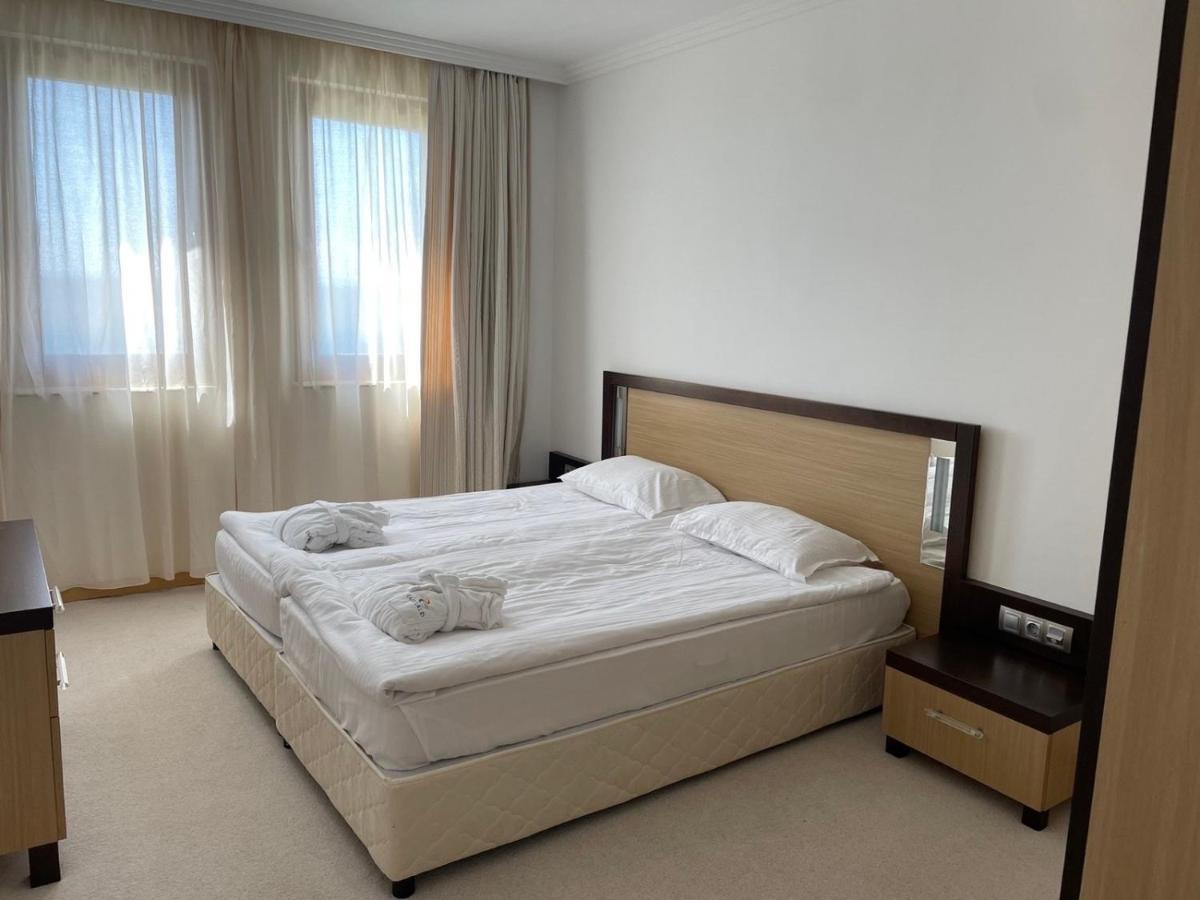 Private Apartments In Emerald Ravda ภายนอก รูปภาพ