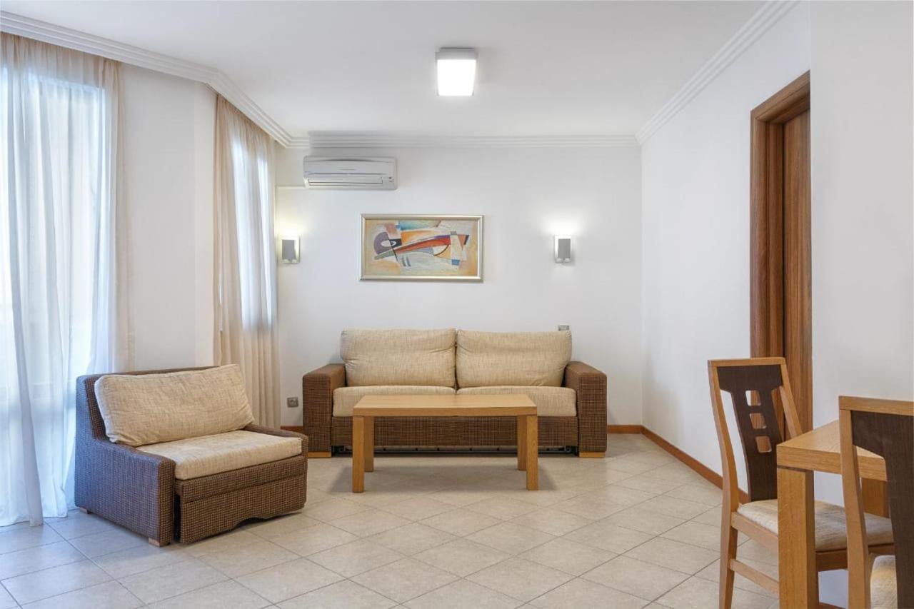 Private Apartments In Emerald Ravda ภายนอก รูปภาพ